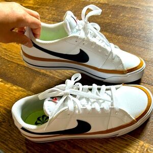 Nike women sneakers size 7